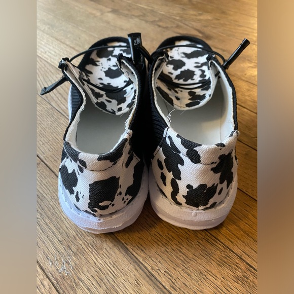Boat Shoes ( Cow Print ) - Picture 4 of 4